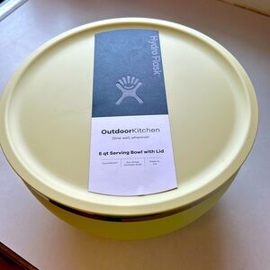 Hydroflask OutdoorKitchen 5 qt serving bowl with lid NWT